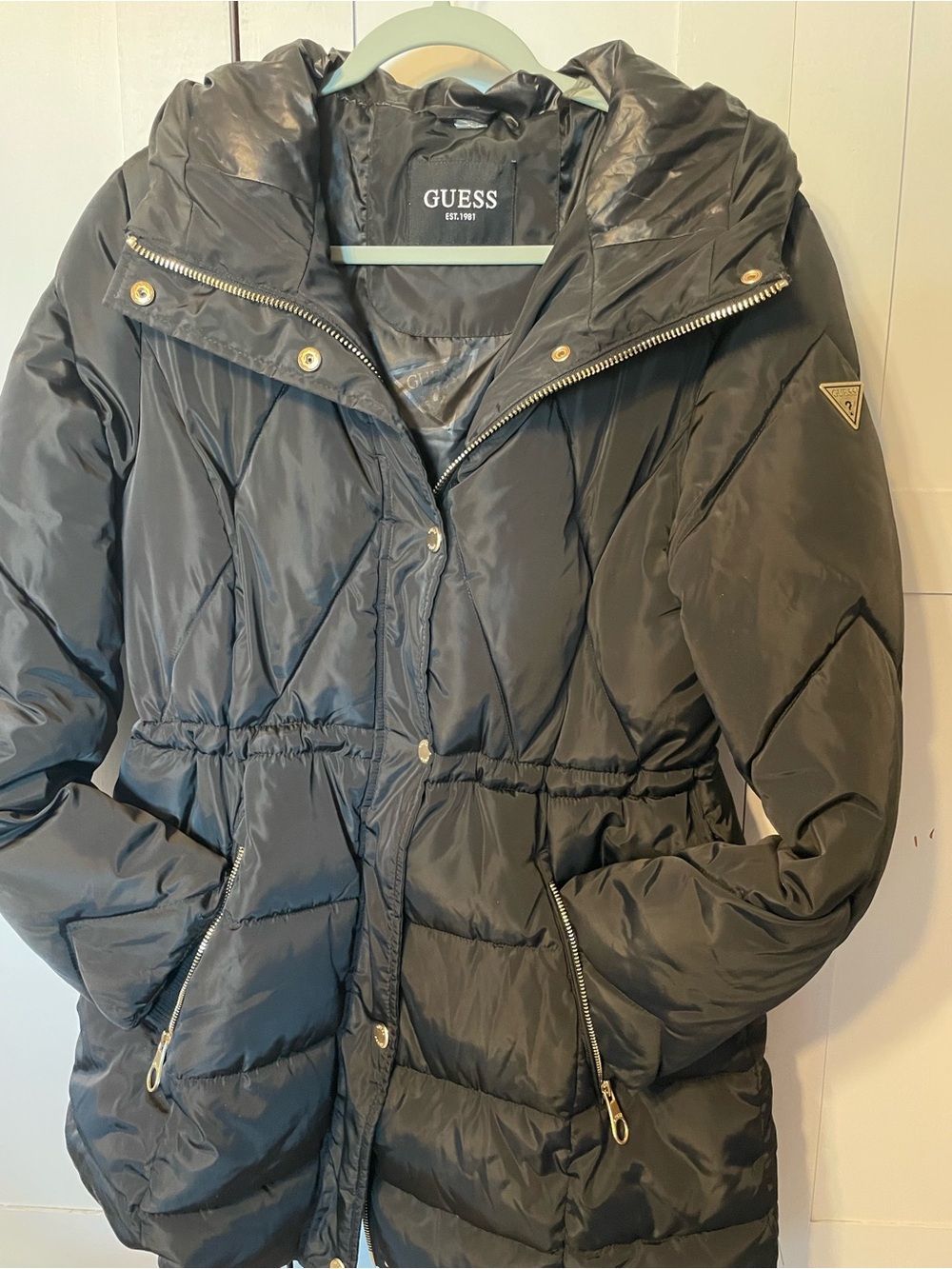 Gorgeous NWOT ❤️GUESS Black Quilted Hooded Puffer - Picture 6 of 13
